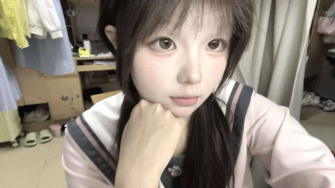湖北 武汉 18岁 163cm 114 B杯 学生 声优 小美 会口 一本生 抽烟纹身:无 SM:是 无套:否 口交:可 过夜:可 同居:否 可飞:不能 价格:3 特点:声优 小美 会口 一本生