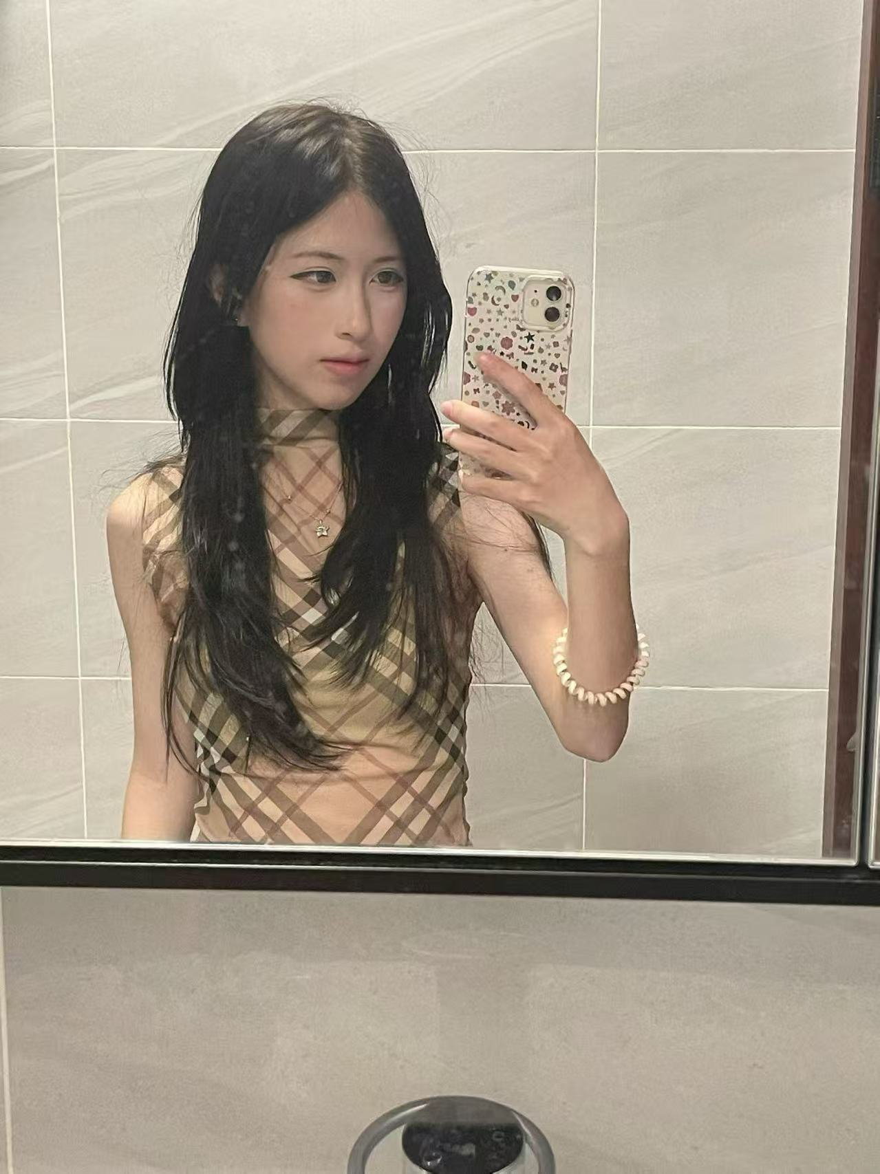 广东 英德 18岁 153cm 80 A杯 学生 舌钉 温柔听话 妹妹敏感 干净 皮肤白 提供情绪价值 温柔细腻体贴 听话懂事乖巧 不做作 圈子干净 粉嫩紧 抽烟纹身:无 SM:否 无套:否 口交:可 过夜:可 同居:否 可飞:否 价格:8 特点:舌钉 温柔听话 妹妹敏感 干净 皮肤白 提供情绪价值 温柔细腻体贴 听话懂事乖巧 不做作 圈子干净 粉嫩紧