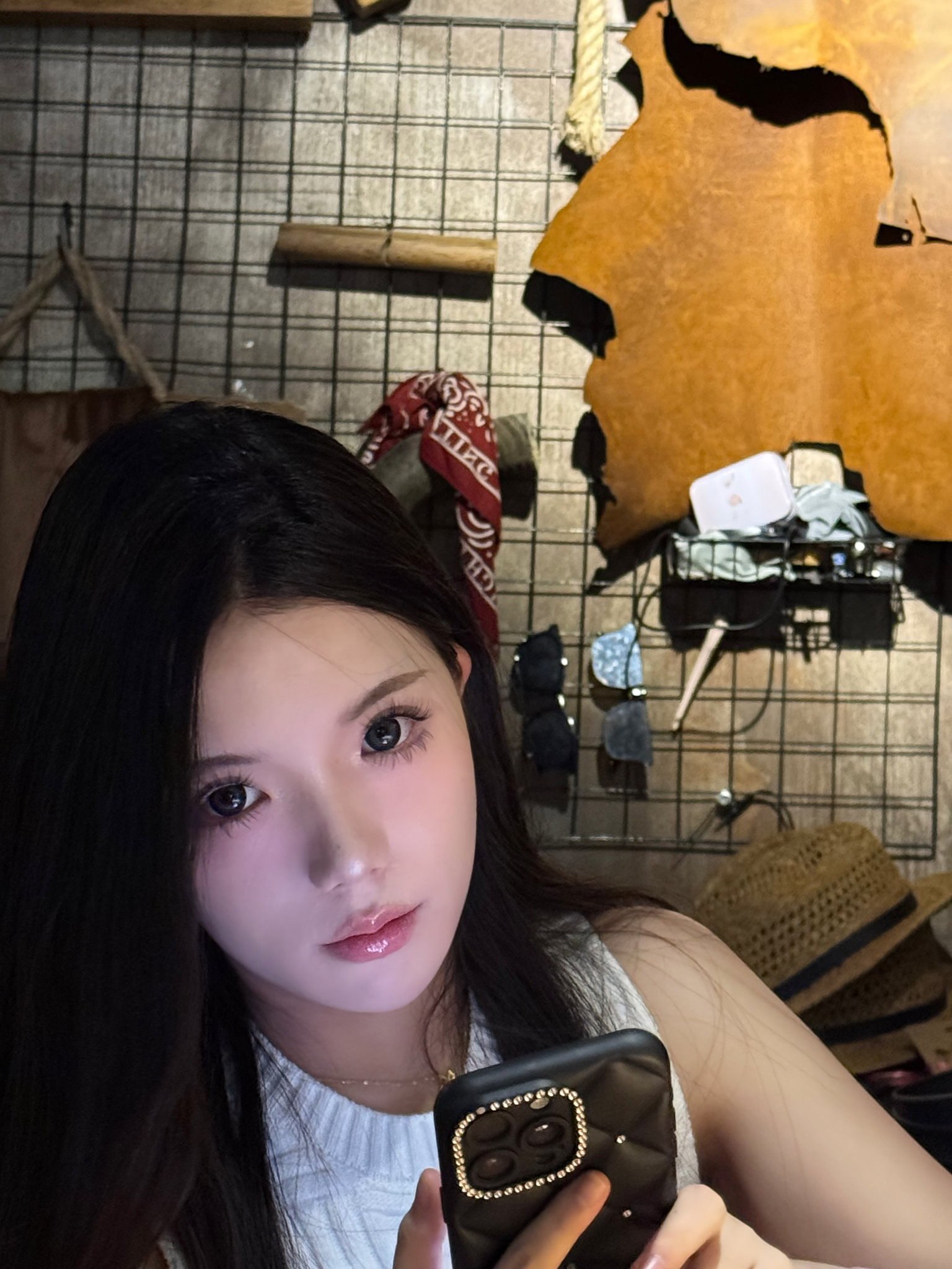四川 成都 22岁 156cm 90 C杯 茶艺师 花店老板 大学学过声乐和舞蹈 特长生 抽烟纹身:无 SM:否 无套:可 口交:可 过夜:可 同居:可 可飞:可 价格:10 特点:大学学过声乐和舞蹈 特长生