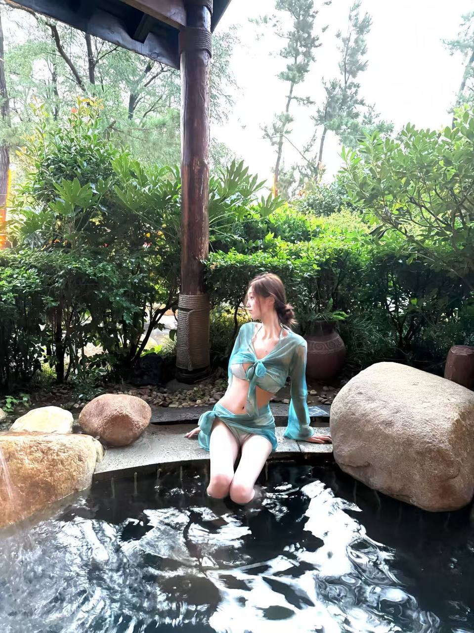 河北 承德 23岁 175cm 52 D杯 模特 优势反差,身材高条身边人都夸我腰臀比很赞,气质好,腿很长,天然胸大,可以乳夹,自己很主动,喜欢舔,我很听话,喜欢被调教,喜欢角色扮演,喜欢户外,接受度高,身材高挑匀称 抽烟纹身:无 SM:可 无套:否 口交:可 过夜:可 同居:可 可飞:可 价格:8 特点:优势反差,身材高条身边人都夸我腰臀比很赞,气质好,腿很长,天然胸大,可以乳夹,自己很主动,喜欢舔,我很听话,喜欢被调教,喜欢角色扮演,喜欢户外,接受度高,身材高挑匀称