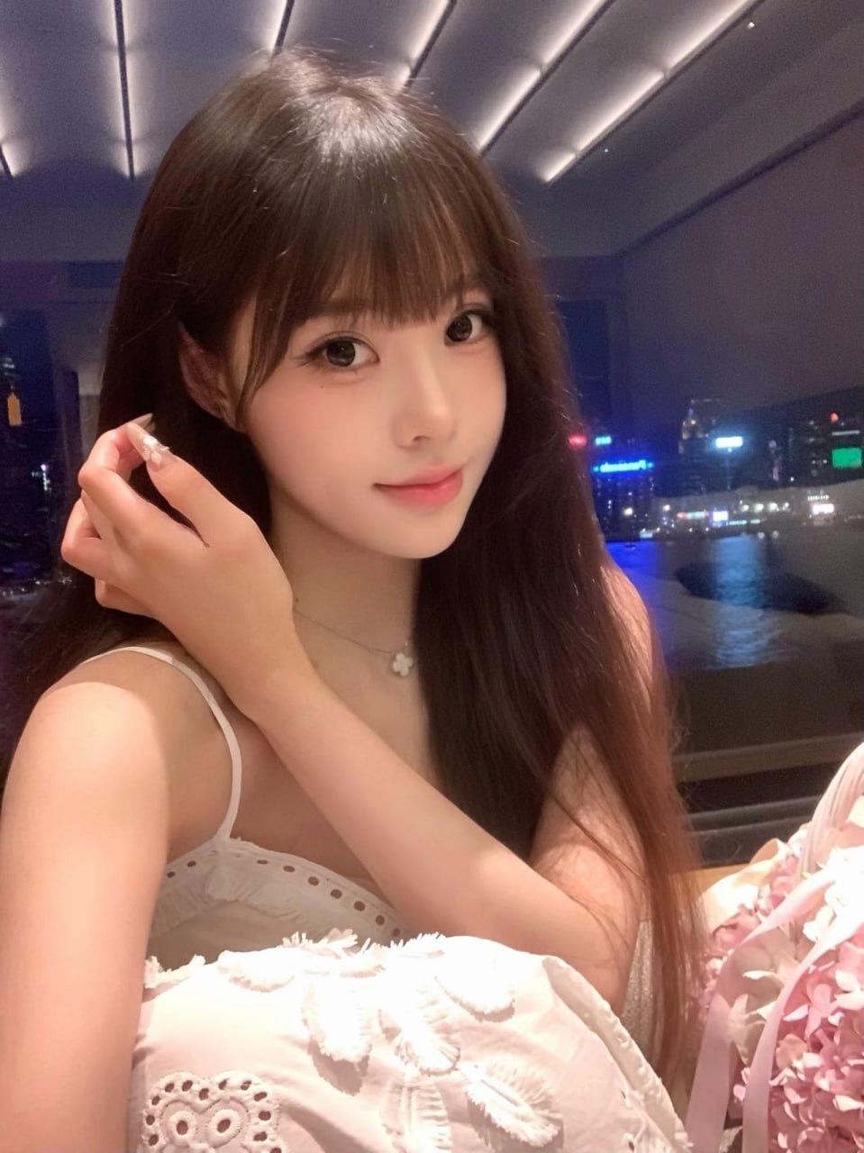 广东 广州 23岁 170cm 100 B杯 学生 反差 温柔体贴 情绪价值拉满 情商高 抽烟纹身:无 SM:是 无套:否 口交:可 过夜:可 可飞:可 价格:30 特点:反差 温柔体贴 情绪价值拉满 情商高