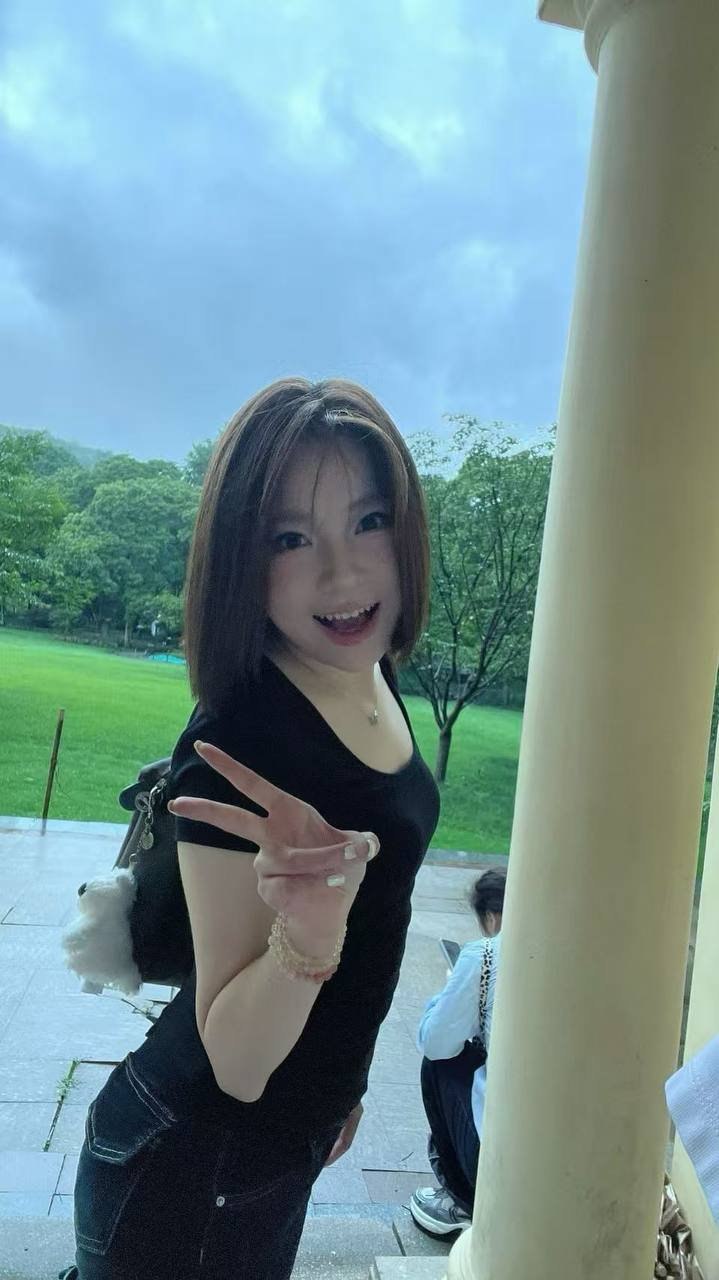 山东 威海 23岁 164cm 101 A杯 学生 爱运动(最擅长羽毛球) 性格开朗 幽默 抽烟纹身:无 SM:是 无套:可 口交:可 过夜:可 可飞:可 价格:9 特点:爱运动(最擅长羽毛球) 性格开朗 幽默