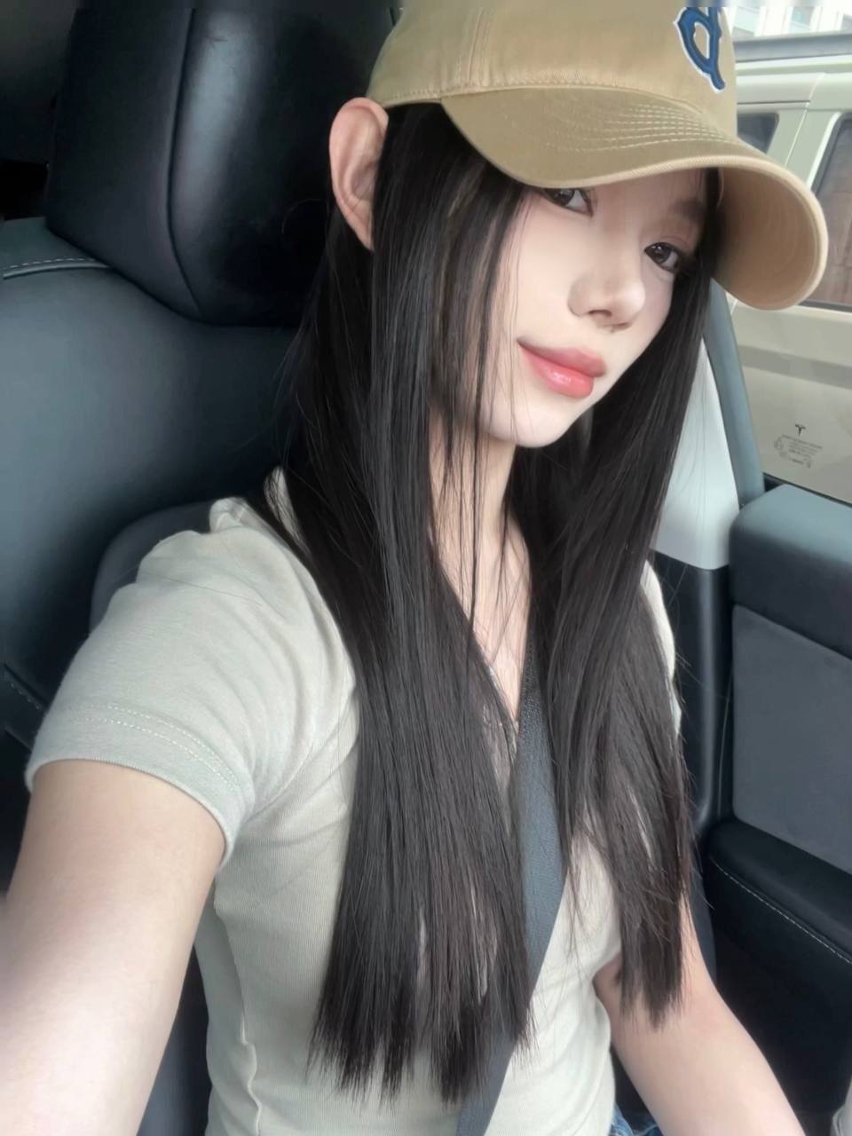 广东 广州 22岁 165cm 45 B杯 无 会舞蹈,柔韧性好,性格开朗,剃毛,滴蜡,角色扮演,听话 抽烟纹身:无 SM:是 无套:可 口交:可 过夜:可 同居:可 可飞:广东省内 价格:60 特点:会舞蹈,柔韧性好,性格开朗,剃毛,滴蜡,角色扮演,听话