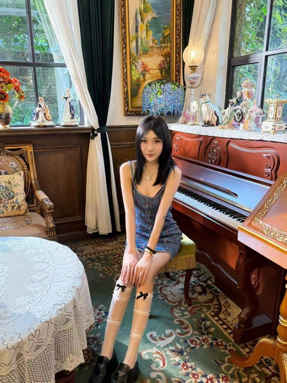广东 深圳 18岁 167cm 49 C杯 学生 胸大白嫩饱满圆 温柔体贴善解人意 年纪小 口活好 腿长很听话很乖风格可多变 皮肤白嫩开朗可提供情绪价值 可以自己准备服装 身材很好 可飞外地 抽烟纹身:无 SM:否 无套:否 口交:可 过夜:可 同居:可 可飞:可 价格:12 特点:胸大白嫩饱满圆 温柔体贴善解人意 年纪小 口活好 腿长很听话很乖风格可多变 皮肤白嫩开朗可提供情绪价值 可以自己准备服装 身材很好 可飞外地