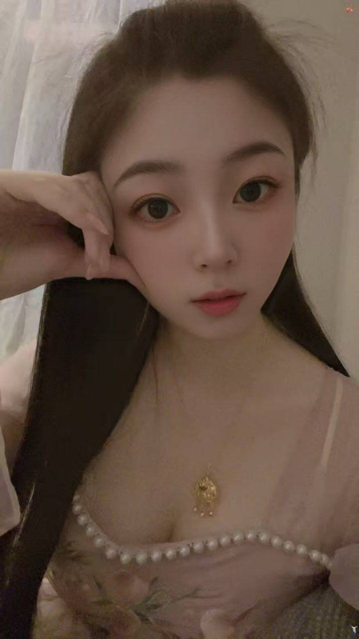 江苏 苏州 21岁 152cm 88 D杯 学生 萝莉型,声音好听萝莉型,温柔听话,情绪价值拉满 抽烟纹身:无 SM:否 无套:可 口交:可 过夜:可 同居:否 可飞:江浙沪,苏州开车一两个小时可以去 价格:10 特点:萝莉型,声音好听萝莉型,温柔听话,情绪价值拉满