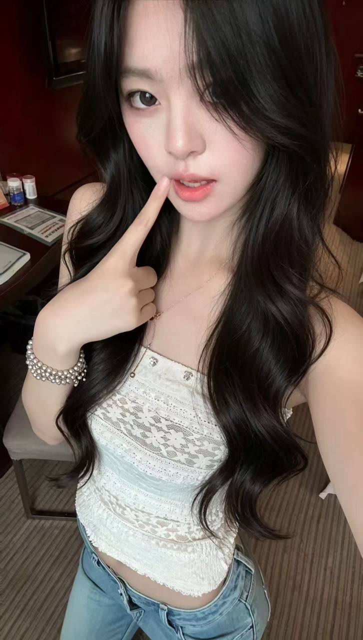 江苏 常州 21岁 170cm 49 B杯 学生 身材好,经常健身,身体柔软,床上主动配合,有契约精神,三点粉,敏感水多,情绪价值足 抽烟纹身:无 SM:是 无套:可 口交:可 过夜:可 同居:可 可飞:可 价格:5 特点:身材好,经常健身,身体柔软,床上主动配合,有契约精神,三点粉,敏感水多,情绪价值足