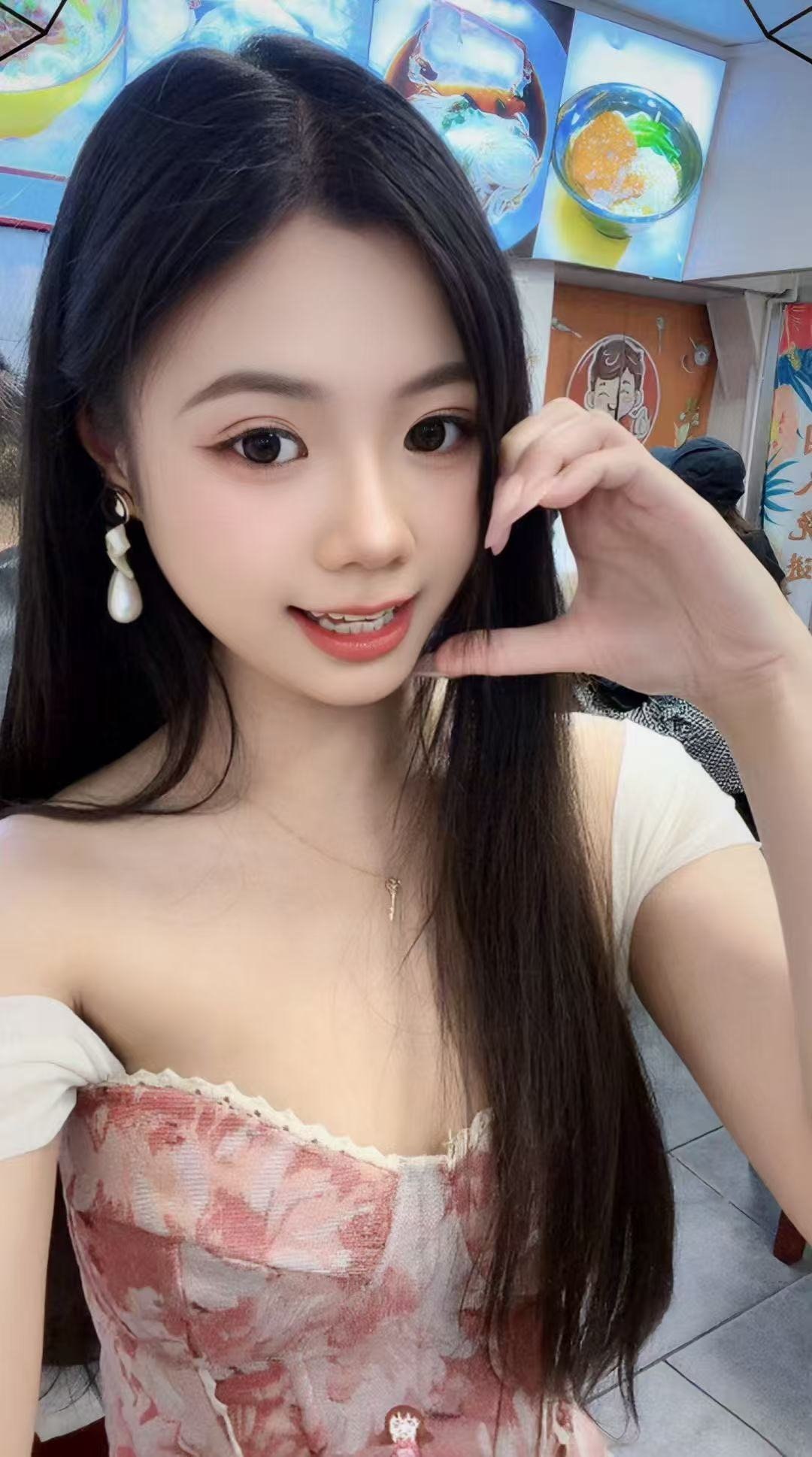 广东 深圳 22岁 161cm 100 B杯 工作 甜美妹妹 可甜可御 乖巧听话 性格开朗 懂事不粘人 温柔体贴 皮肤白嫩 床上主动 水多多的 很骚 反差感强 可口可无 不死鱼 床上配合度高 声音好听 会叫 会喘 接受程度高 可以玩SM 渴望被调教 享受调教的征服感 期待老板来开发多姿势 欢迎老板下单支持妹子 抽烟纹身:无 SM:是 无套:可 口交:可 过夜:可 同居:否 可飞:广东省内以及周边 价格:7.5 特点:甜美妹妹 可甜可御 乖巧听话 性格开朗 懂事不粘人 温柔体贴 皮肤白嫩 床上主动 水多多的 很骚 反差感强 可口可无 不死鱼 床上配合度高 声音好听 会叫 会喘 接受程度高 可以玩SM 渴望被调教 享受调教的征服感 期待老板来开发多姿势 欢迎老板下单支持妹子