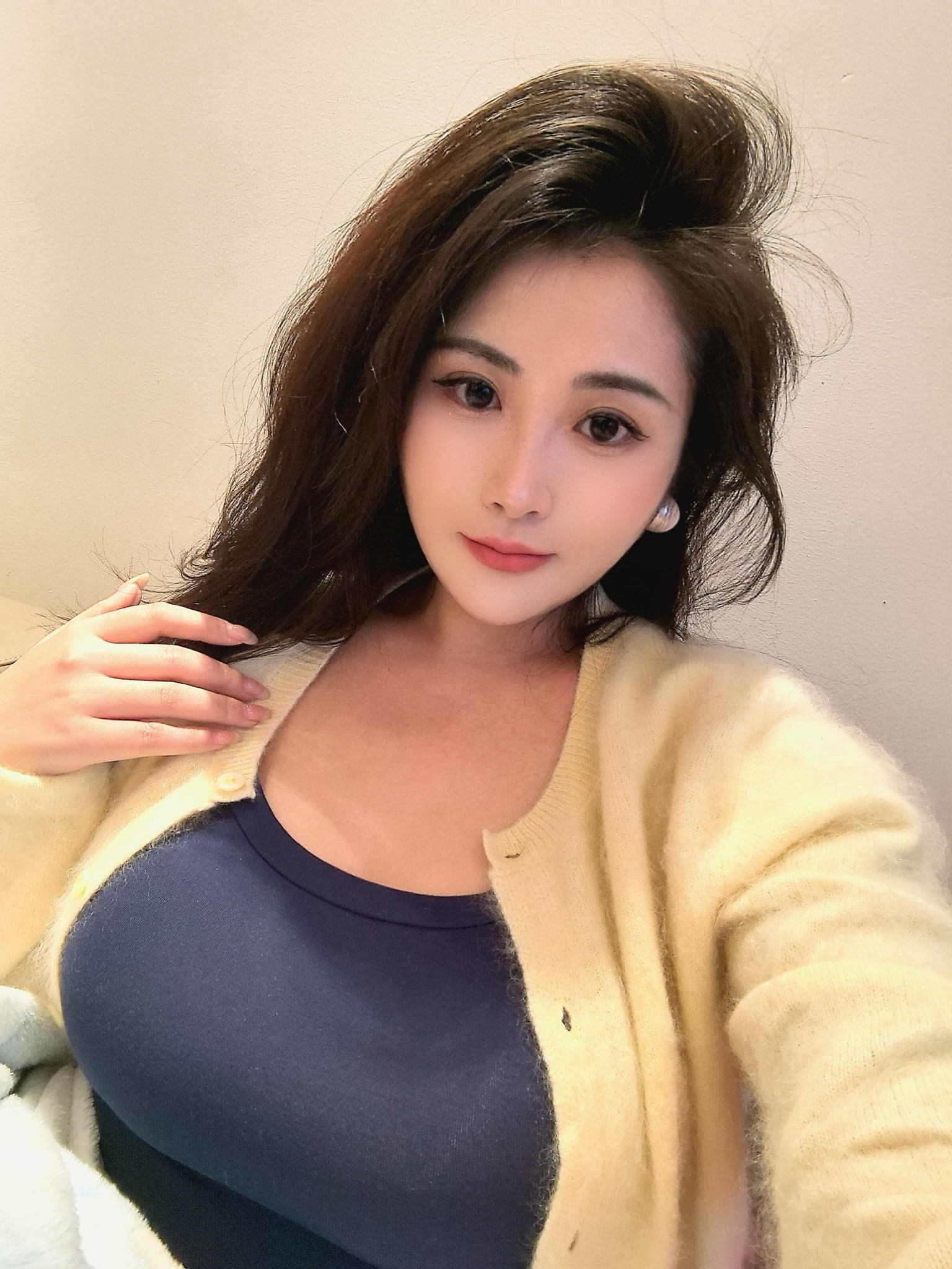 福建 福州 32岁 156cm 90 D杯 运营 少妇姐姐 温柔体贴 懂事 有眼力见 会提供情绪价值 比较懂情趣 床上放得开 不死鱼 配合度高 老司机了 可以满足老板的需求 抽烟纹身:无 SM:是 无套:否 口交:可 过夜:可 同居:可 可飞:可 价格:10 特点:少妇姐姐 温柔体贴 懂事 有眼力见 会提供情绪价值 比较懂情趣 床上放得开 不死鱼 配合度高 老司机了 可以满足老板的需求
