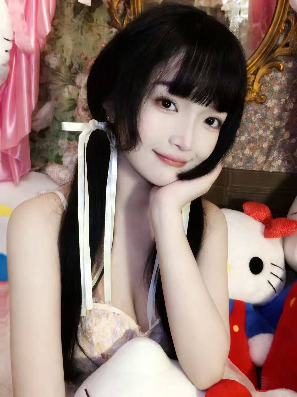 甘肃 兰州 22岁 167cm 52 D杯 学生 温柔胸大 抽烟纹身:无 SM:否 无套:可 口交:可 过夜:可 同居:可 可飞:不 价格:10 特点:温柔胸大