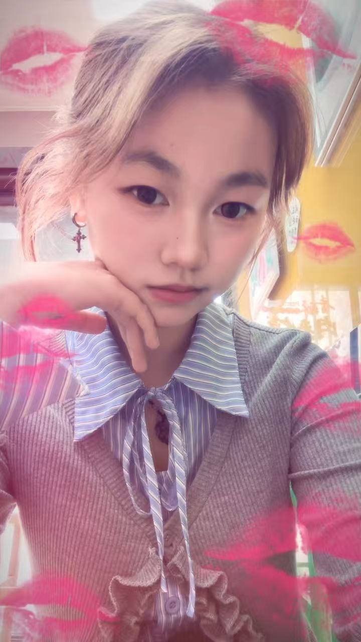 陕西 西安 19岁 171cm 112 A杯 美发学徒 愿意学习更多技能 抽烟纹身:无 SM:否 无套:否 口交:否 过夜:可 同居:否 可飞:可 价格:6 特点:愿意学习更多技能