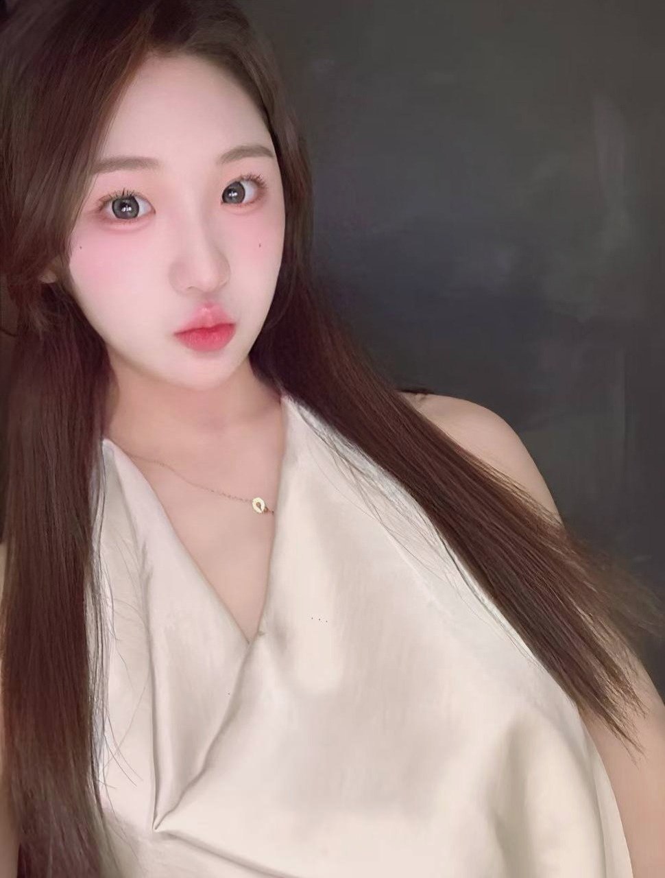 日本 3岁 175cm 55 C杯 工作 无整容,皮肤白,会舞蹈,英语 抽烟纹身:无 SM:否 无套:否 口交:可 过夜:可 同居:可 可飞:可 价格:30 特点:无整容,皮肤白,会舞蹈,英语