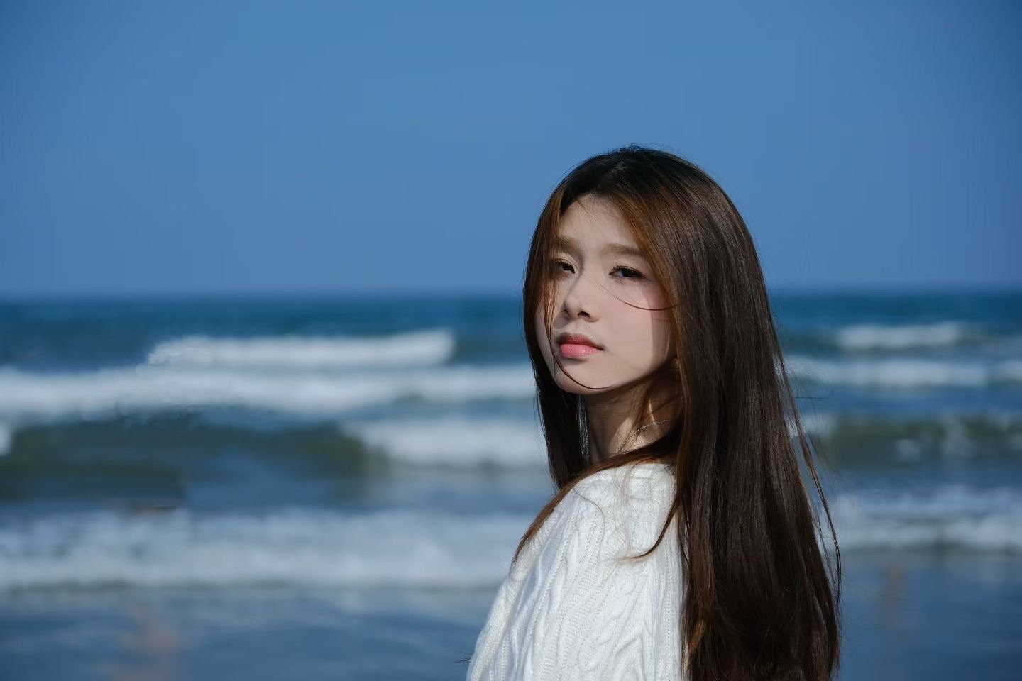 广东 东莞 21岁 162cm 50 B杯 学生 脾气好 爱说话,比较粘人 抽烟纹身:无 SM:是 无套:可 口交:可 过夜:可 同居:否 可飞:不可 价格:10 特点:脾气好 爱说话,比较粘人