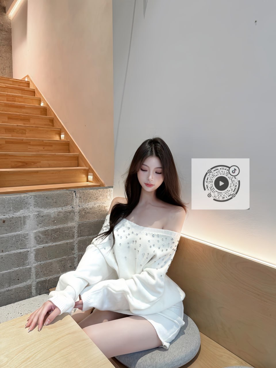 浙江 宁波/杭州 22岁 165cm 90 C杯 学生 身材好 腿很好看 娃娃脸御姐风 情绪价值高 抽烟纹身:无 SM:否 无套:否 口交:可 过夜:可 同居:可 可飞:可 价格:25 特点:身材好 腿很好看 娃娃脸御姐风 情绪价值高