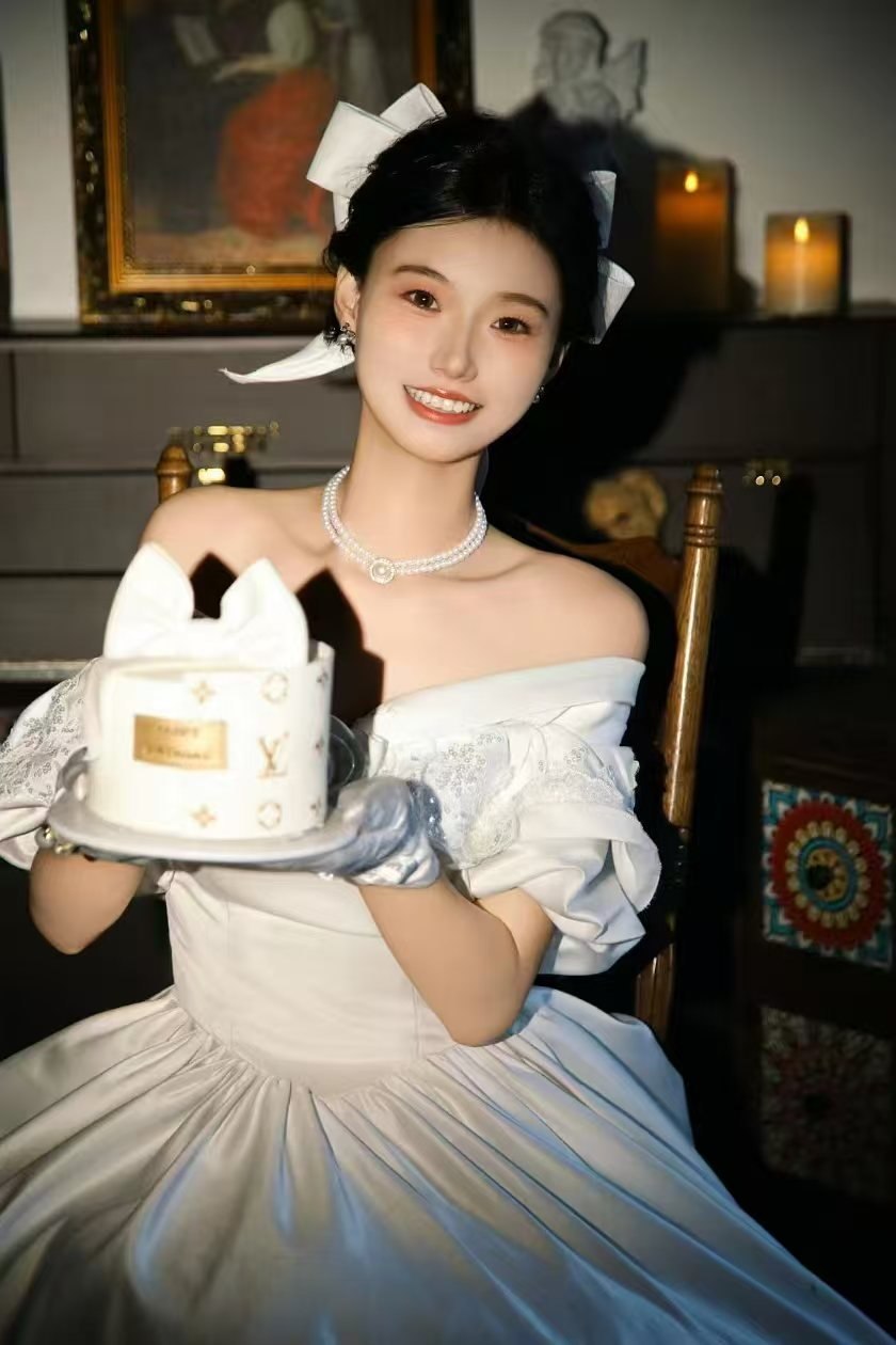 福建 厦门 18岁 168cm 118 A杯 学生 听话懂事 身材好 皮肤嫩 私生活干净 会配合会相处 讲话好听 抽烟纹身:无 SM:否 无套:否 口交:可 过夜:可 同居:否 可飞:可 价格:5 特点:听话懂事 身材好 皮肤嫩 私生活干净 会配合会相处 讲话好听