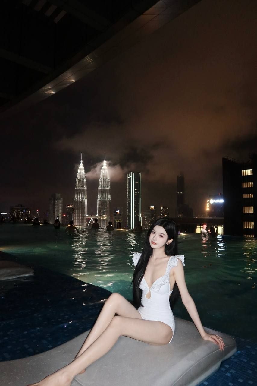 云南 西双版纳 18岁 170cm 95 B杯 市场销售 懂事,情绪价值高,下面没毛,白虎妹子 抽烟纹身:无 SM:轻微 无套:可 口交:可 过夜:可 同居:可 可飞:可 价格:8 特点:懂事,情绪价值高,下面没毛,白虎妹子