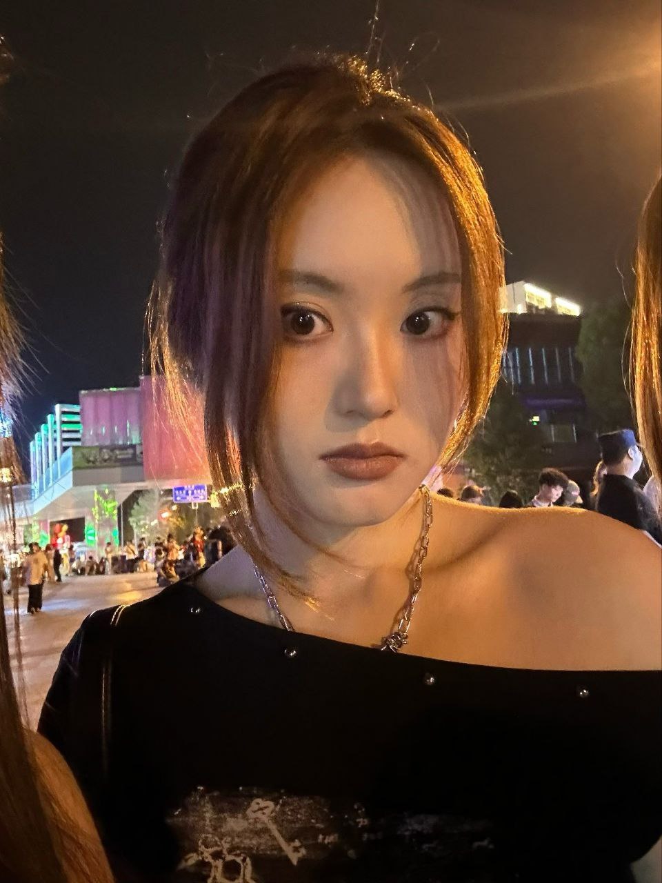 四川 成都 23岁 170cm 110 C杯 已毕业 御姐 身材好 抽烟纹身:不抽烟有纹身 SM:轻微 无套:否 口交:可 过夜:可 同居:可 可飞:不能 价格:7.5 特点:御姐 身材好