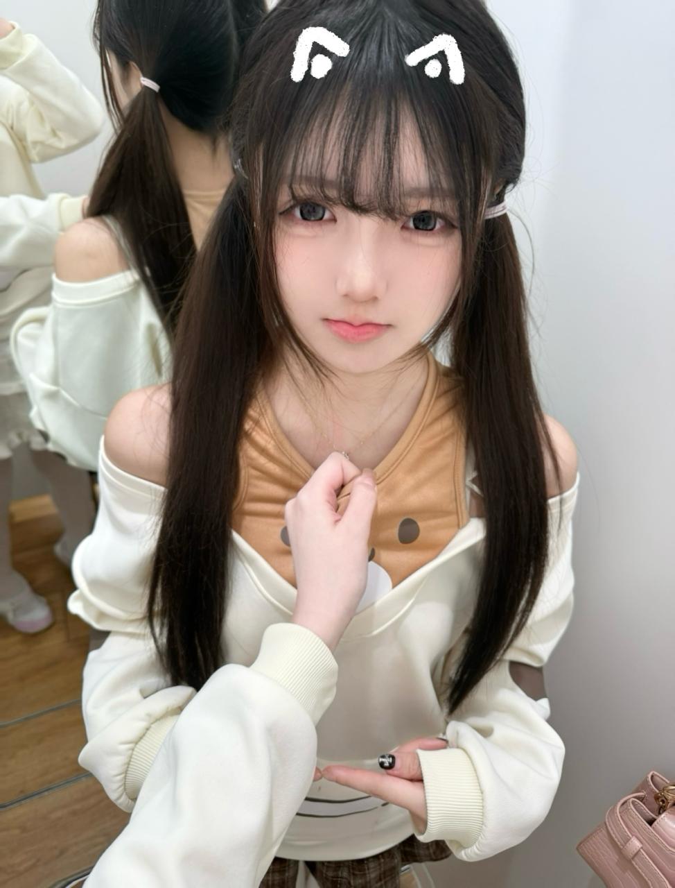 江西 南昌 18岁 165cm 90 B杯 高中 温柔可爱,小鸟依人 抽烟纹身:无抽烟有纹身 SM:可 无套:否 口交:可 过夜:可 同居:看人 可飞:可 价格:20 特点:温柔可爱,小鸟依人