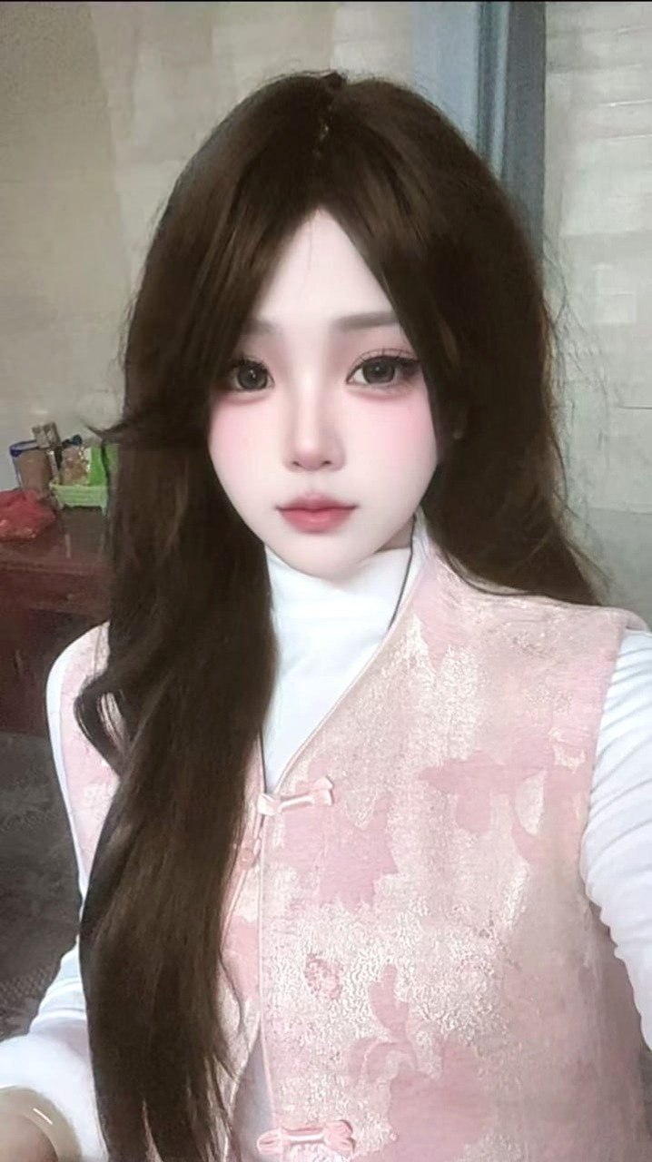 广东 广州 19岁 167cm 116 D杯 学生 绘画 抽烟纹身:有纹身 SM:是 无套:可 口交:可 过夜:可 同居:可 可飞:可以 价格:4.5 特点:绘画