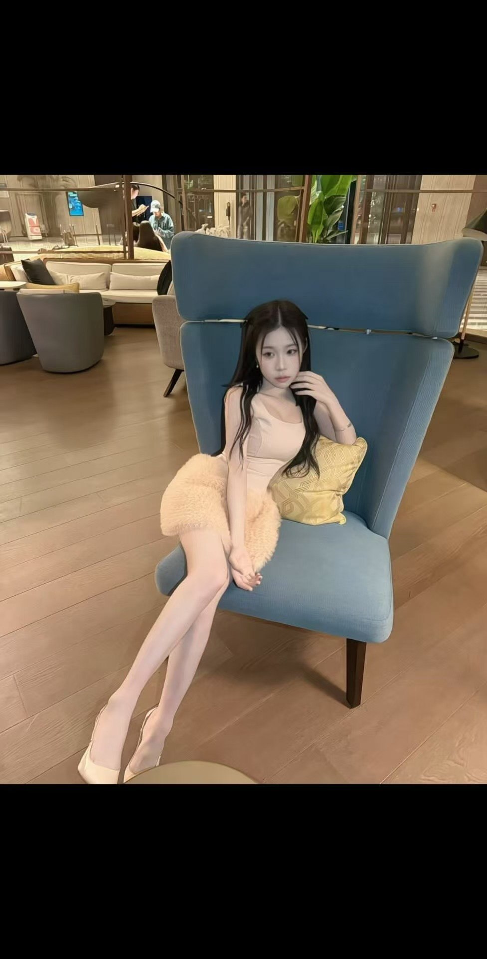广东 广州 18岁 162cm 85 C杯 学生 18小美皮肤白,C奶,瘦,自说现实本人更好看,性格懂事,床上放得开能配合,口活好可口爆吞精,欢迎老板来试验 抽烟纹身:无 SM:否 无套:否 口交:可 过夜:可 同居:否 可飞:可 价格:6-9-15 特点:18小美皮肤白,C奶,瘦,自说现实本人更好看,性格懂事,床上放得开能配合,口活好可口爆吞精,欢迎老板来试验