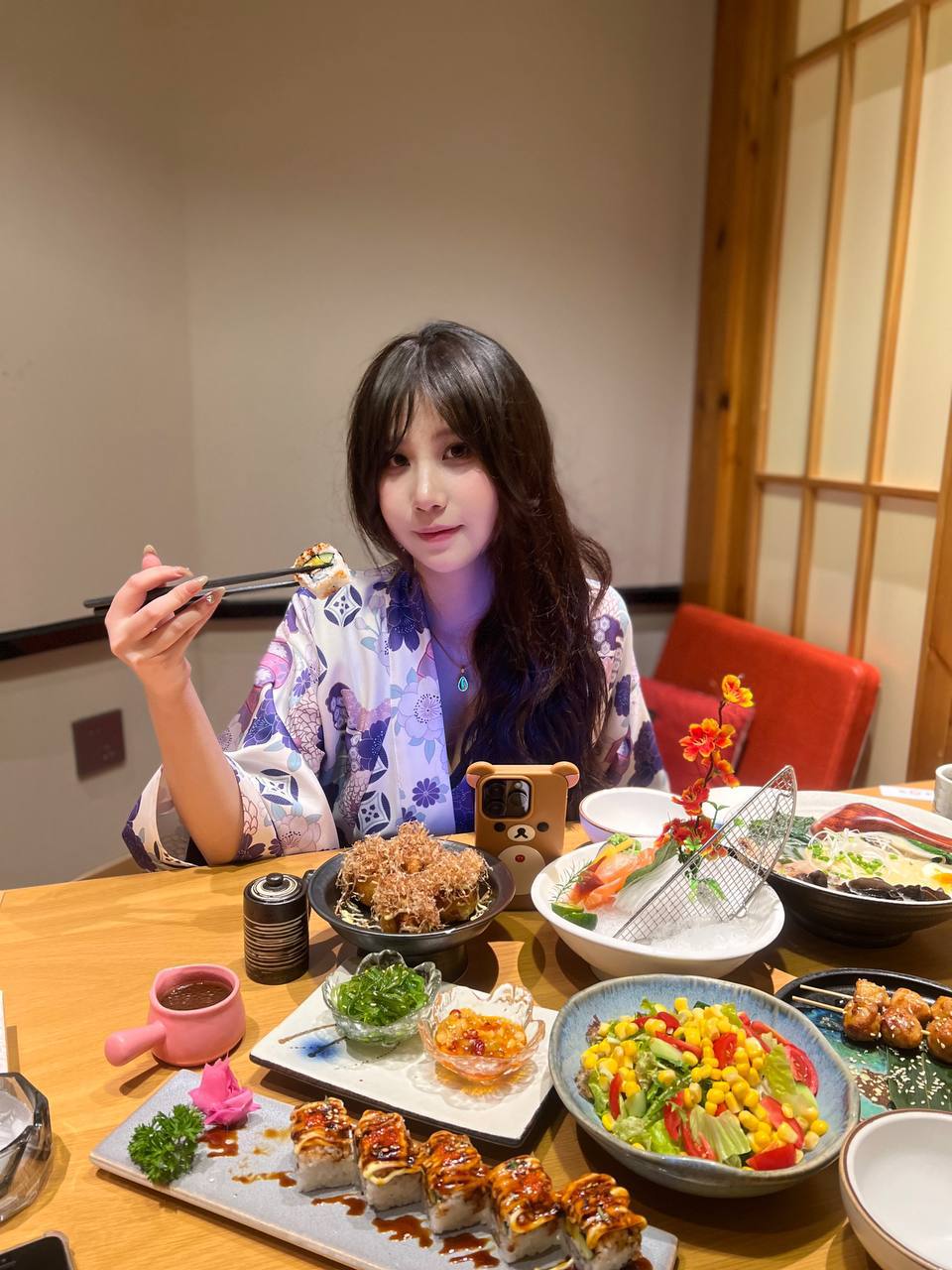 四川 绵阳 18岁 165cm 95 F杯 学生 有舌钉,听话 抽烟纹身:无 SM:是 无套:否 口交:可 过夜:可 同居:可 可飞:可 价格:10 特点:有舌钉,听话