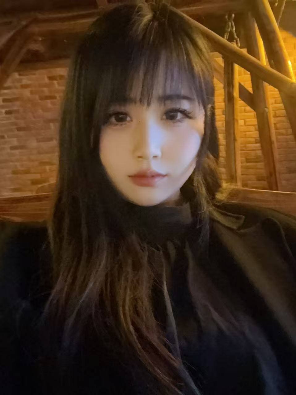 广东 深圳 28岁 166cm 146 C杯 客服 算个bbw 抽烟纹身:不抽烟有纹身 SM:否 无套:可 口交:可 过夜:可 同居:否 可飞:否 价格:20 特点:算个bbw