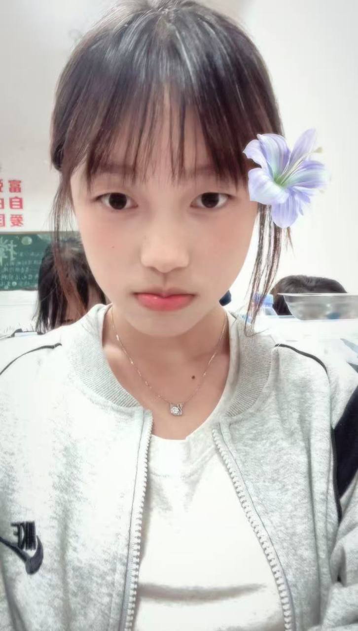 湖南 张家界 桑植 18岁 158cm 97 B杯 学生 听话 抽烟纹身:无 SM:是 无套:否 口交:可 过夜:可 同居:否 可飞:否 价格:5 特点:听话