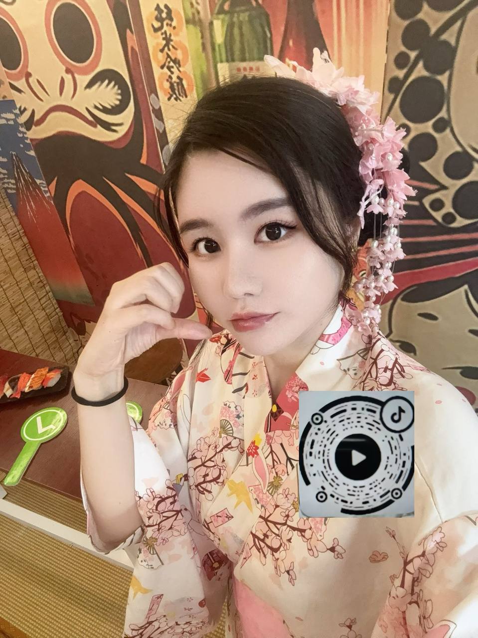 广东 湛江 26岁 170cm 104 C杯 抽烟纹身:无 SM:否 无套:否 口交:可 过夜:可 同居:可 可飞:可 价格:15