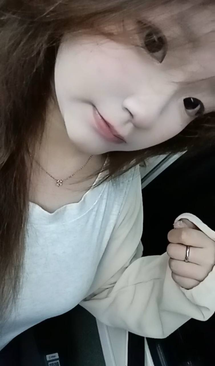 重庆 北碚 18岁 168cm 120 C杯 学生 声音甜会唱歌 抽烟纹身:有抽烟无纹身 SM:是 无套:可 口交:可 过夜:可 同居:可 可飞:能,周边城市及外省 价格:6 特点:声音甜会唱歌
