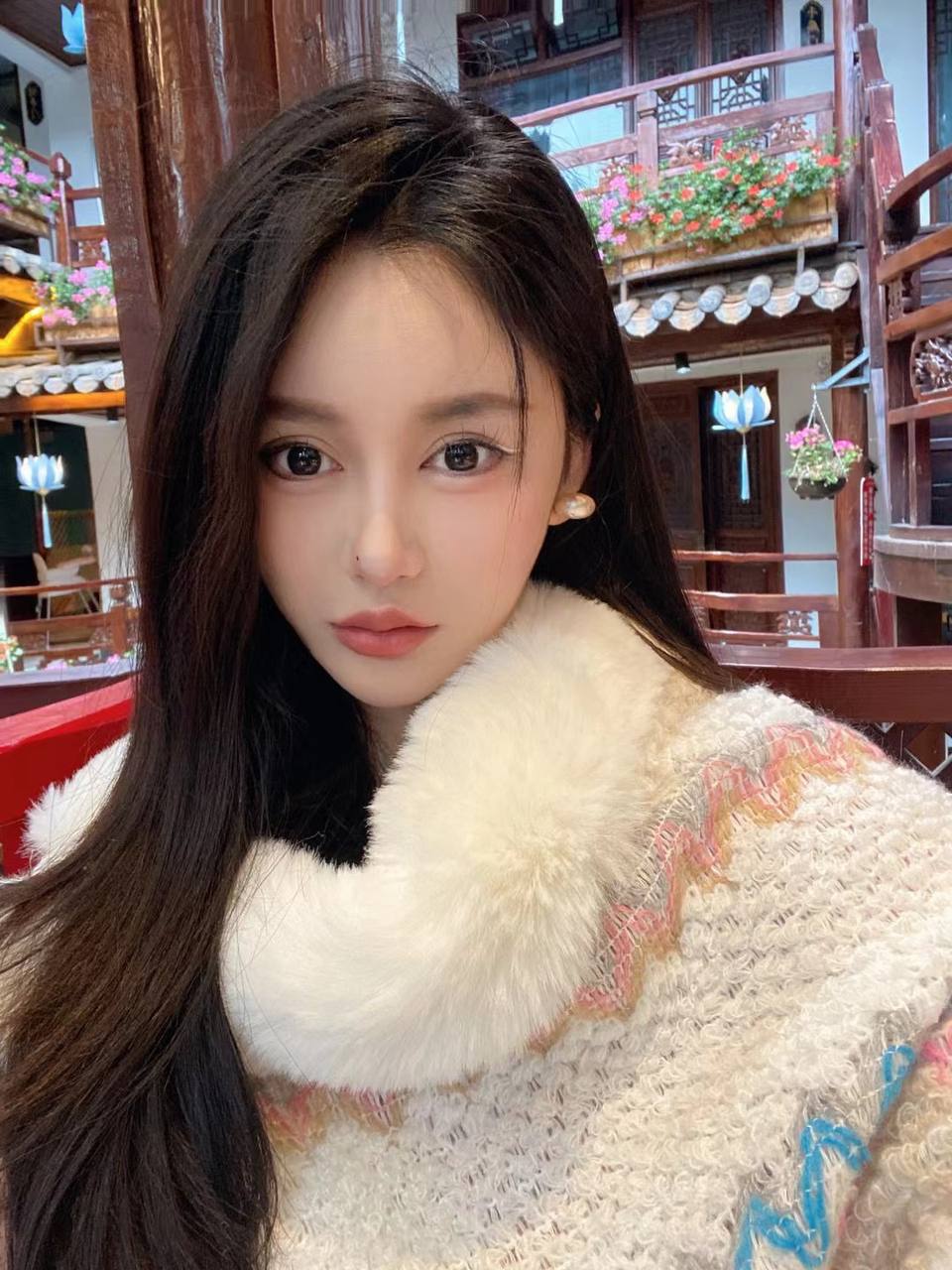 河南 郑州 23岁 168cm 108 C杯 爱旅游 会煲汤,梦想做穿搭博主,配合度高,懂事体贴 SM:是 无套:可 口交:可 过夜:可 同居:可 可飞:可,港澳 日韩 价格:12 特点:爱旅游 会煲汤,梦想做穿搭博主,配合度高,懂事体贴