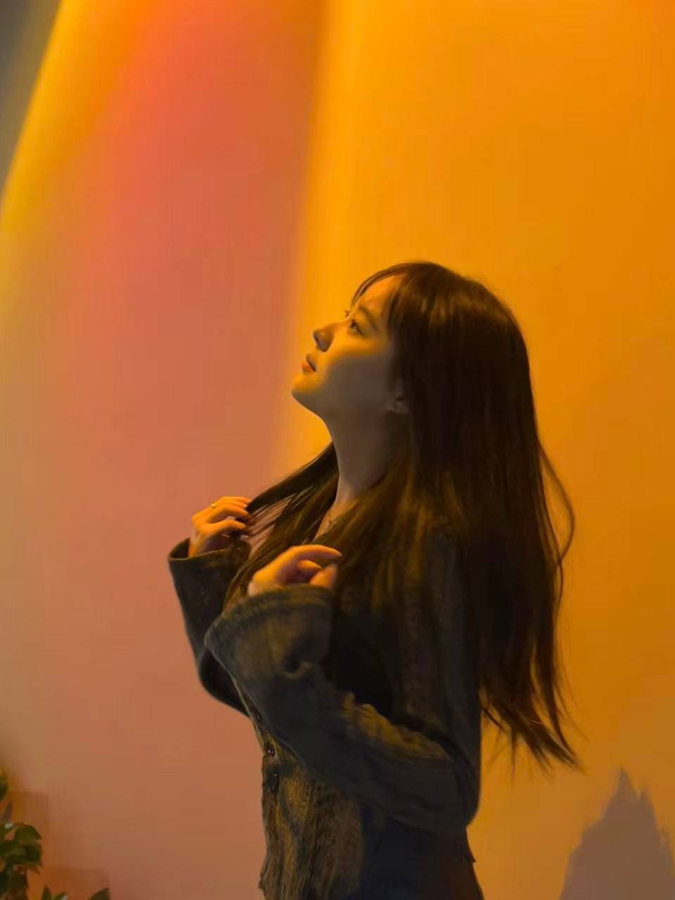 上海 上海 21岁 162cm 100 B杯 抽烟纹身:无抽烟有纹身 SM:是 无套:可 口交:可 过夜:可 同居:可 可飞:可