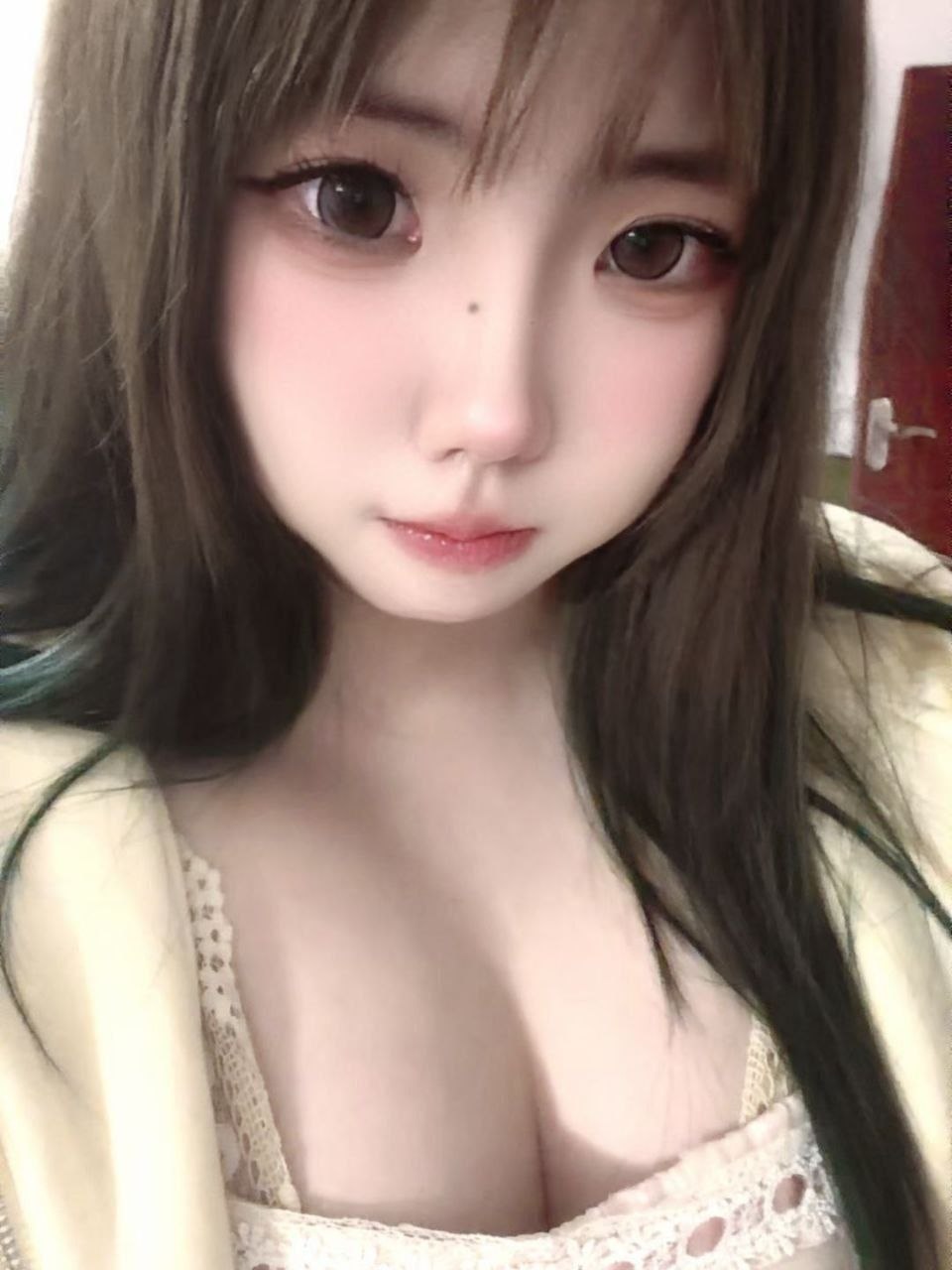 吉林 长春 19岁 160cm 100 B杯 刚毕业 听话,配合度高,情绪价值高 抽烟纹身:无 SM:是 无套:可 口交:可 过夜:可 同居:否 可飞:能 价格:6 特点:听话,配合度高,情绪价值高