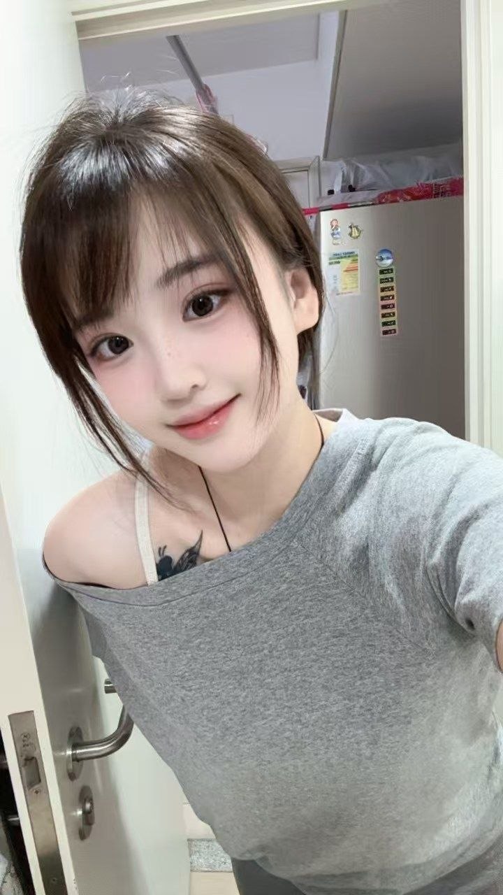 广东 深圳 22岁 165cm 100 B杯 自由职业 听话 乖巧 身材好 SM:轻微可 无套:可 口交:可 过夜:可 同居:否 可飞:可 价格:50-70 特点:听话 乖巧 身材好