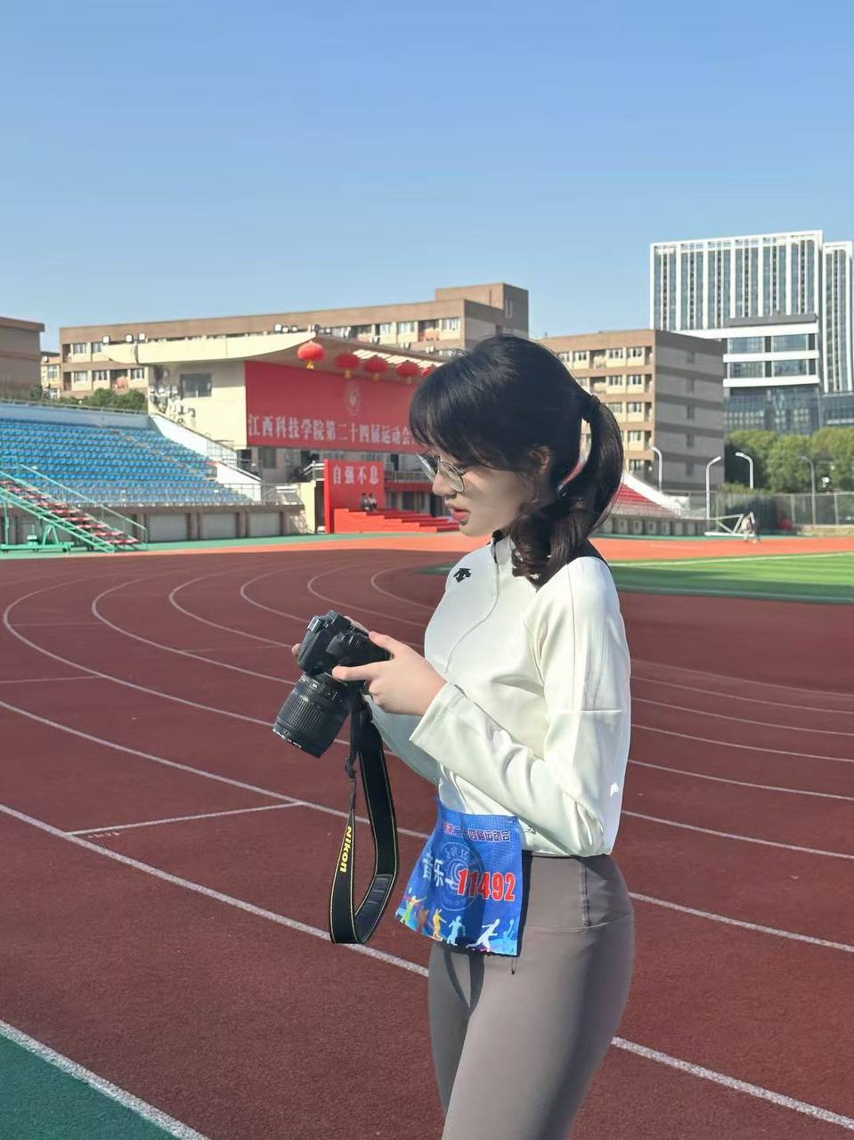 江西 南昌 21岁 164cm 45 B杯 学生 性格好,随和,重要的是开心 抽烟纹身:无 SM:否 无套:可 口交:可 过夜:可 同居:可 可飞:只去港澳台和国外 价格:15 特点:性格好,随和,重要的是开心