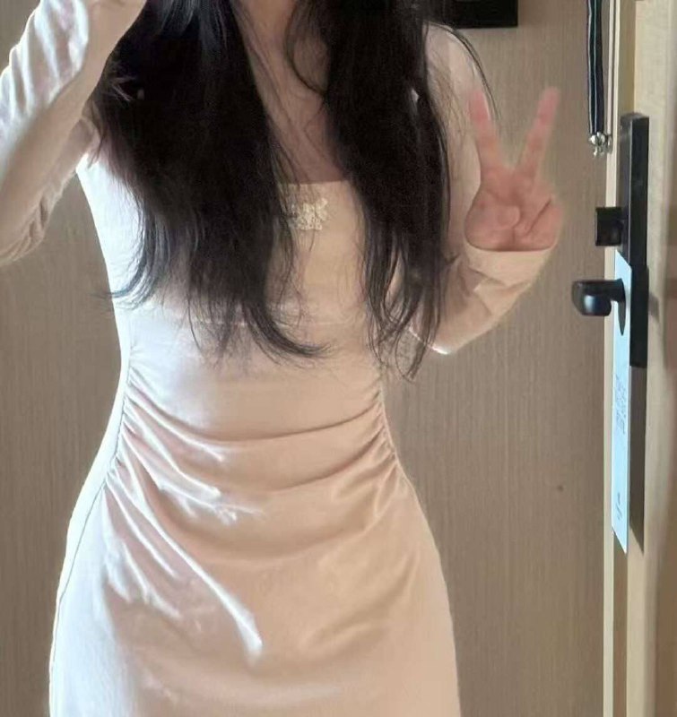 江西 南昌 22岁 159cm 96 C杯 工作室 活泼,爱玩游戏,圈子干净,会主动找话题 抽烟纹身:无 SM:否 无套:看情况 口交:可 过夜:可 同居:可 可飞:可 价格:10 特点:活泼,爱玩游戏,圈子干净,会主动找话题