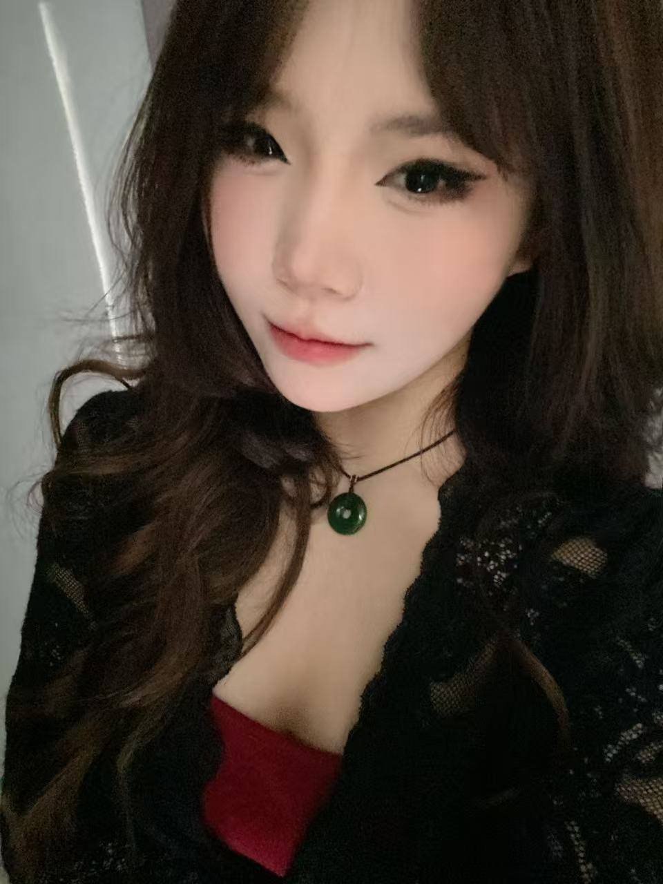 广东 东莞 21岁 160cm 49 B杯 自由职业 会做饭,艺体生 三点粉嫩 不事逼 配合度高 SM:可 无套:可 口交:可 过夜:可 同居:可 可飞:可 价格:30 特点:会做饭,艺体生 三点粉嫩 不事逼 配合度高