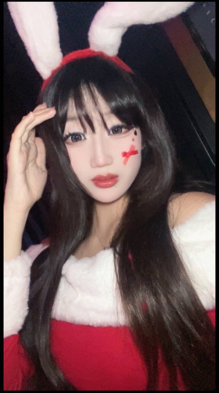 新疆 乌鲁木齐 18岁 168cm 48 B杯 学生 苗条 很乖 抽烟纹身:无 SM:是 无套:否 口交:可 过夜:可 同居:否 可飞:可 价格:8 特点:苗条 很乖