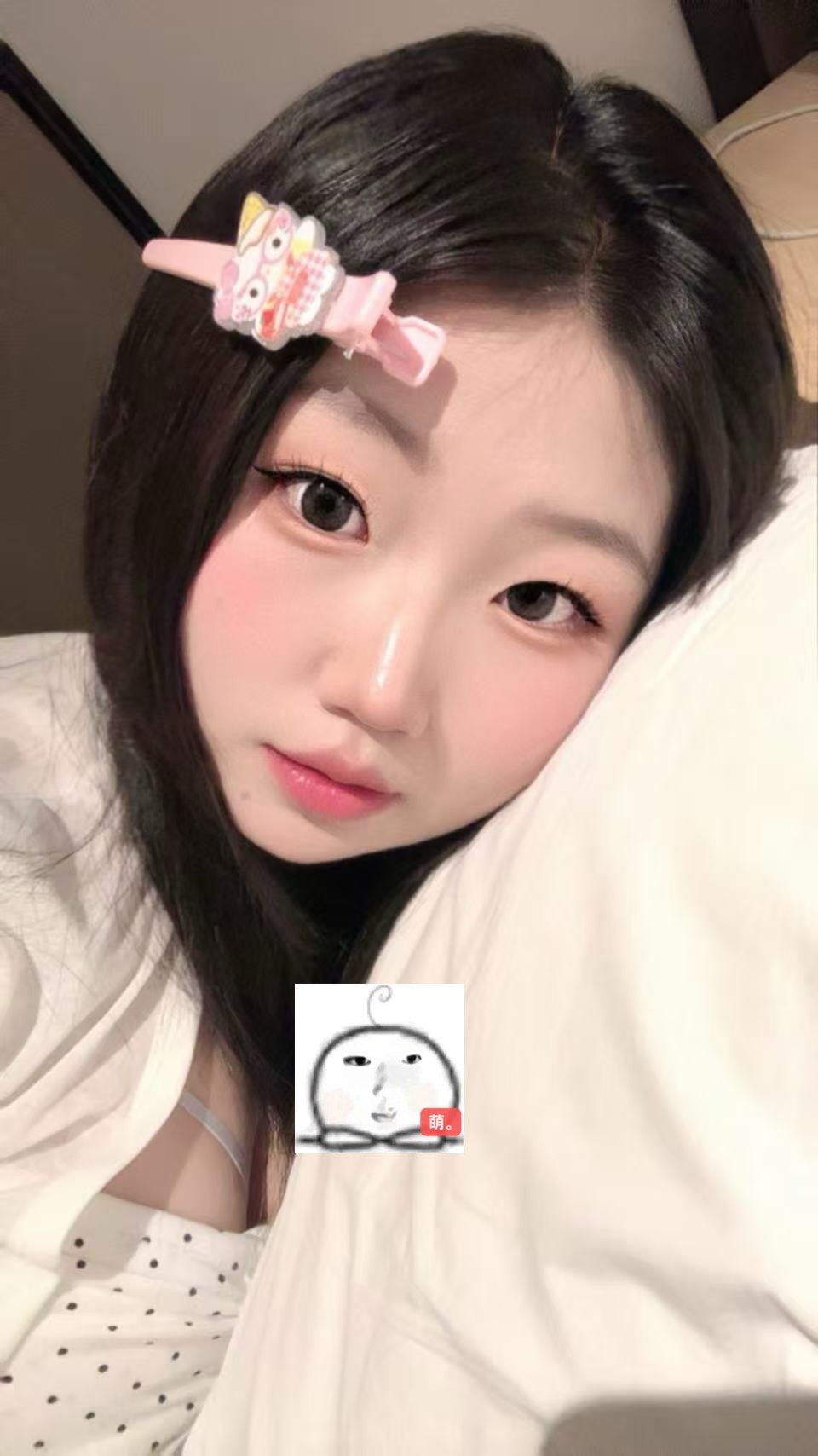 甘肃 庆阳 20岁 168cm 118 C杯 学生 给情绪价值高 抽烟纹身:无 SM:否 无套:否 口交:可 过夜:否 同居:否 可飞:否 价格:10 特点:给情绪价值高