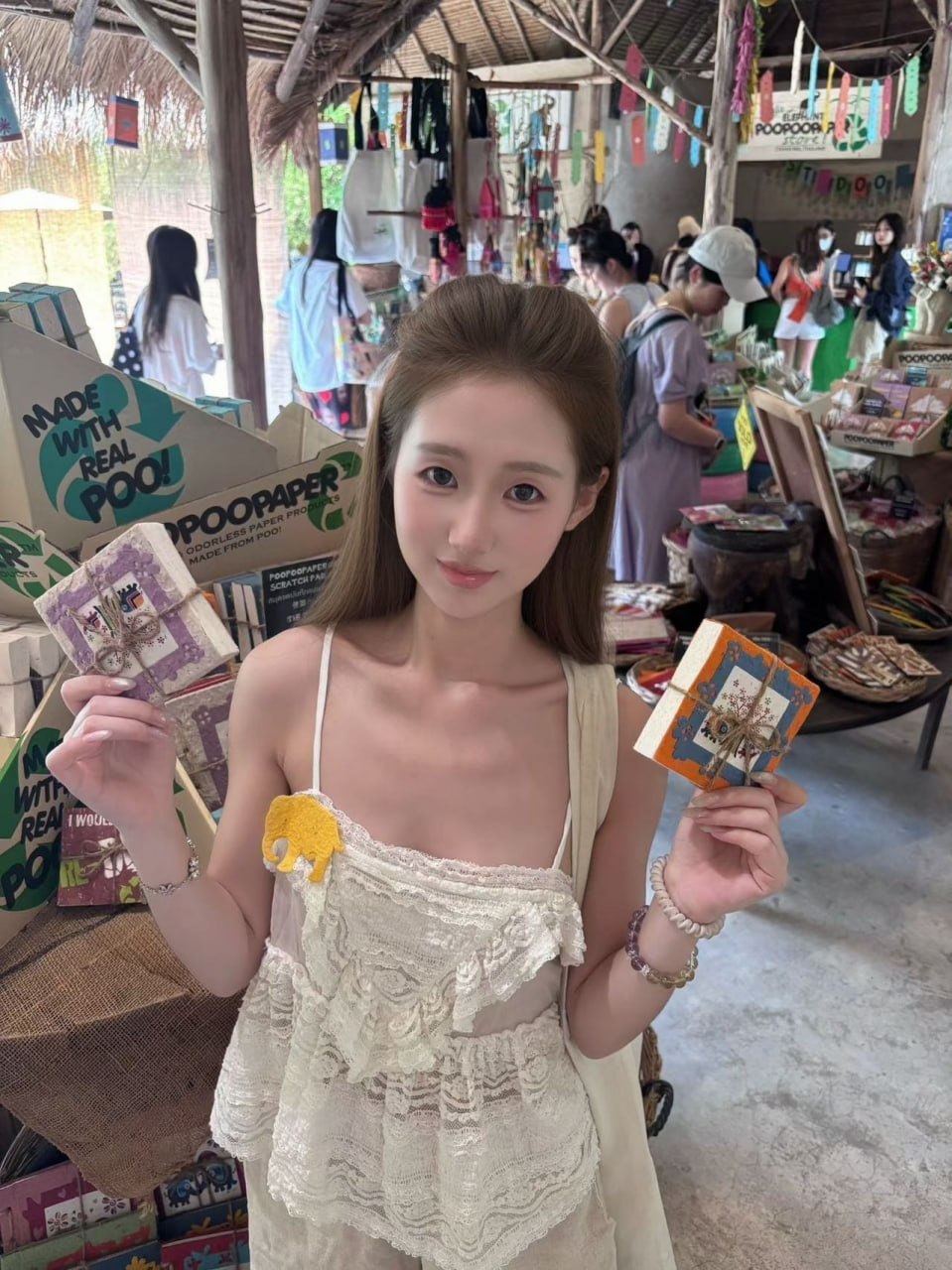 江苏 南京 20岁 165cm 80 B杯 学生 永远是元气满满的,对方只会在我这里得到能量 SM:看程度 无套:否 口交:可 过夜:可 同居:否 可飞:可 价格:20 特点:永远是元气满满的,对方只会在我这里得到能量
