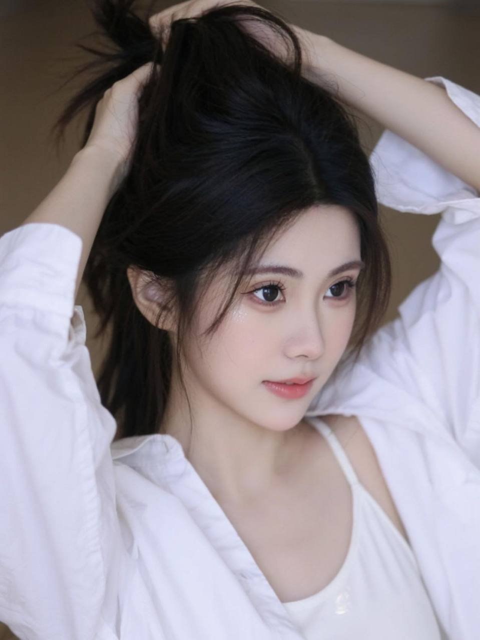 广东 深圳 21岁 167cm 94 B杯 学生 妹妹名校学生,钢琴10级,英语流利,会芭蕾舞,乖巧安静,性格好,冷白皮,可反差 抽烟纹身:无 SM:否 无套:可 口交:可 过夜:可 同居:可 可飞:可 价格:35 特点:妹妹名校学生,钢琴10级,英语流利,会芭蕾舞,乖巧安静,性格好,冷白皮,可反差