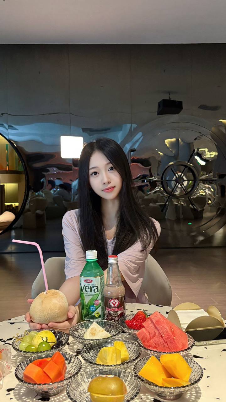 山东 济南 20岁 165cm 94 B杯 清纯,全脸全身无整。热爱生活,喜欢旅行,拍照技术好。注重身材管理,在饮食调整方面有经验,会烹饪。性格好,可以提供情绪价值,有恋爱感。 SM:轻微 无套:否 口交:可 过夜:可 同居:可 可飞:可 价格:18 特点:清纯,全脸全身无整。热爱生活,喜欢旅行,拍照技术好。注重身材管理,在饮食调整方面有经验,会烹饪。性格好,可以提供情绪价值,有恋爱感。