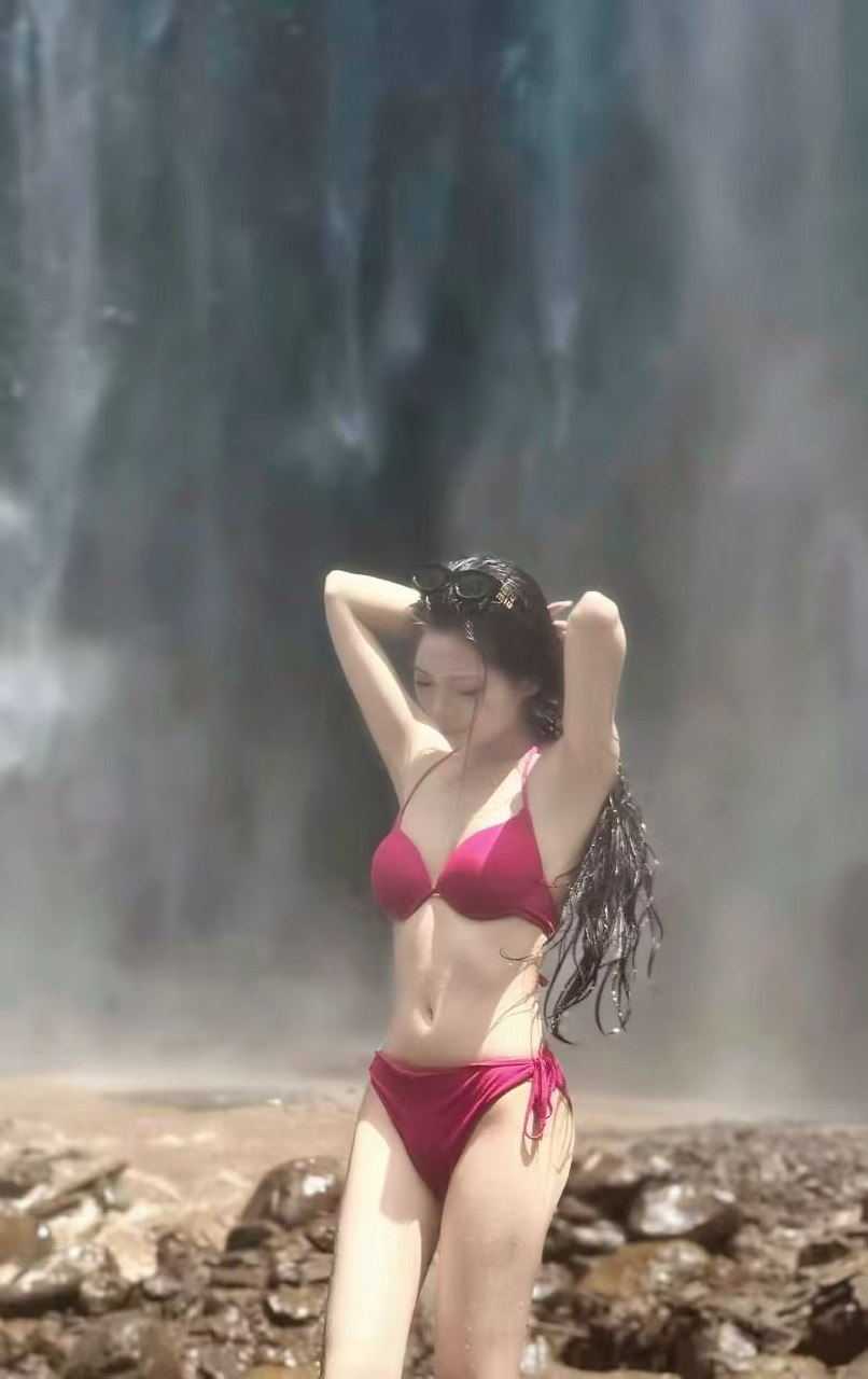 广西 南宁 22岁 160cm 88 B杯 学生 身材好,听话 抽烟纹身:无 SM:是 无套:可 口交:可 过夜:可 同居:否 可飞:可 价格:30 特点:身材好,听话