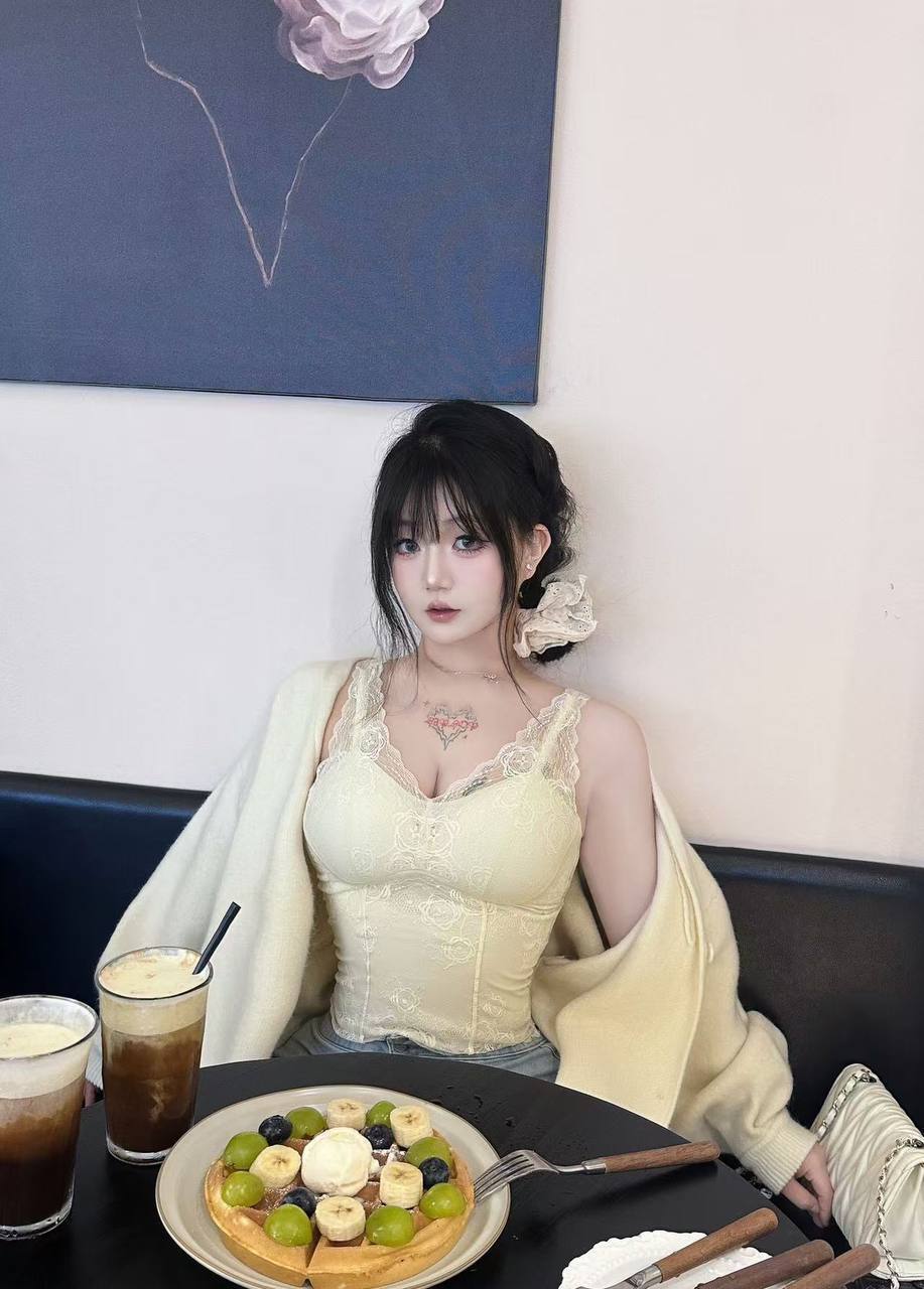 浙江 杭州 22岁 170cm 65 D杯 舞蹈老师 播音生 舞蹈老师 健身 胸大屁股大腰细 m 有舌钉 性格好 情商高 能提供情绪价值 先天圣体M 会喷水。相处合适愿意长期 抽烟纹身:有纹身 SM:可 无套:可 口交:可 过夜:可 同居:可 可飞:否,仅本地 价格:10 特点:播音生 舞蹈老师 健身 胸大屁股大腰细 m 有舌钉 性格好 情商高 能提供情绪价值 先天圣体M 会喷水。相处合适愿意长期