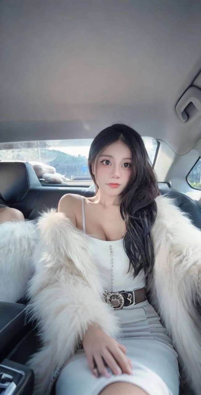 广西 20岁 162cm 96 C杯 学生 乖巧懂事听话,骚,反差,kou活好,腰细屁股翘,脚好看 抽烟纹身:无 SM:是 无套:可 口交:可 过夜:可 同居:可 可飞:可 价格:35 特点:乖巧懂事听话,骚,反差,kou活好,腰细屁股翘,脚好看