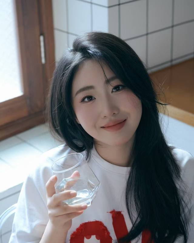 上海 上海 3岁 160cm 100 B杯 学生 女友感强 可甜可辣 腰臀比好 温柔可爱 情绪价值高 抽烟纹身:无 SM:轻微 无套:否 口交:可 过夜:可 同居:可 可飞:可 价格:30 特点:女友感强 可甜可辣 腰臀比好 温柔可爱 情绪价值高