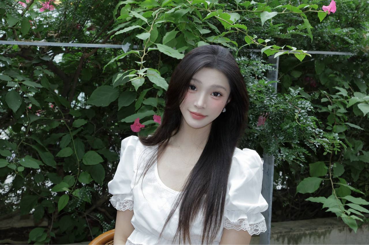 广东 广州 21岁 165cm 46 C杯 学生 唱歌跳舞,会英语日语,可甜可御,反差感强,偏m属性,性格活泼开朗,爱运动,会提供情绪价值 身材好 有马甲线 抽烟纹身:无 SM:是 无套:可 口交:可 过夜:可 同居:可 可飞:可 价格:20/40 特点:唱歌跳舞,会英语日语,可甜可御,反差感强,偏m属性,性格活泼开朗,爱运动,会提供情绪价值 身材好 有马甲线