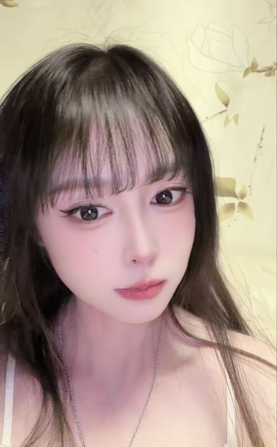 浙江 杭州 22岁 164cm 86 B杯 学生 反差,会撒娇,听话,粉 抽烟纹身:无 SM:可 无套:否 口交:可 过夜:可 同居:可 可飞:可 价格:16 特点:反差,会撒娇,听话,粉