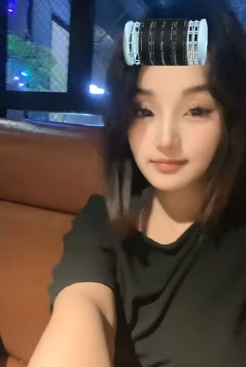 河南 商丘 23岁 160cm 110 B杯 美容师 司机 抽烟纹身:无 SM:否 无套:可 口交:否 过夜:可 同居:可 可飞:不可以 价格:10 特点:司机