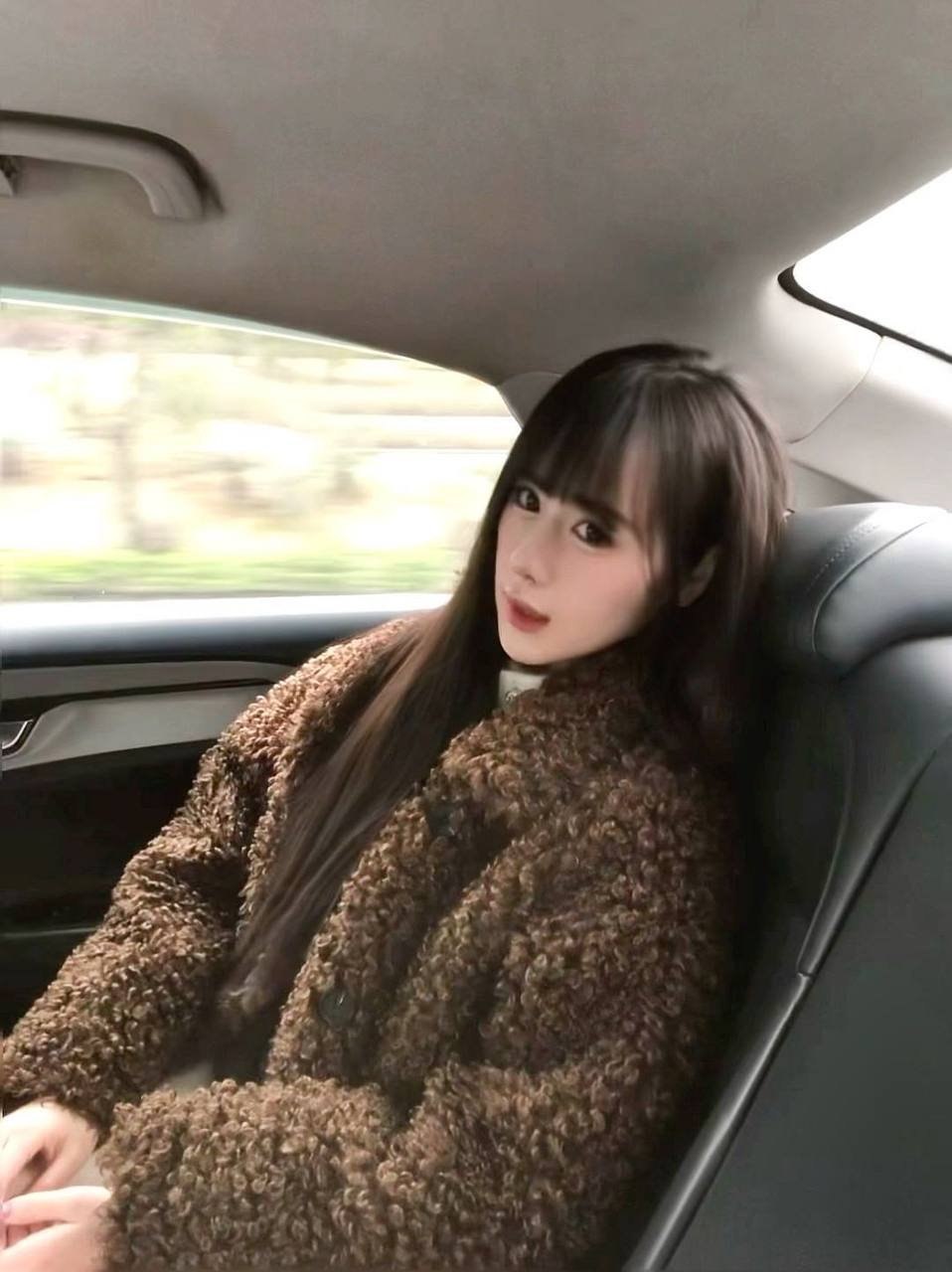 浙江 杭州 7岁 166cm 85 B杯 学生 性格活泼。听话懂事 抽烟纹身:无 SM:是 无套:否 口交:可 过夜:可 同居:可 可飞:可 价格:21 特点:性格活泼。听话懂事