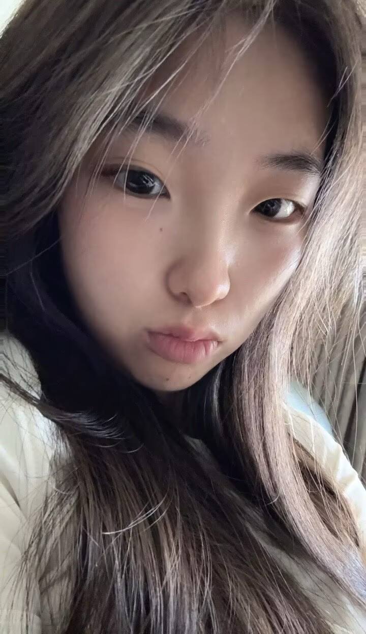 山西 吕梁 18岁 170cm 110 B杯 学生 会来事儿,情绪价值到位,年纪小懂事,个子高身材比例好,素颜底子好,五官端正耐看,大长腿,素颜皮肤很嫩,活好体贴懂事 抽烟纹身:无 SM:是 无套:可 口交:可 过夜:可 同居:可 可飞:能 价格:3 特点:会来事儿,情绪价值到位,年纪小懂事,个子高身材比例好,素颜底子好,五官端正耐看,大长腿,素颜皮肤很嫩,活好体贴懂事