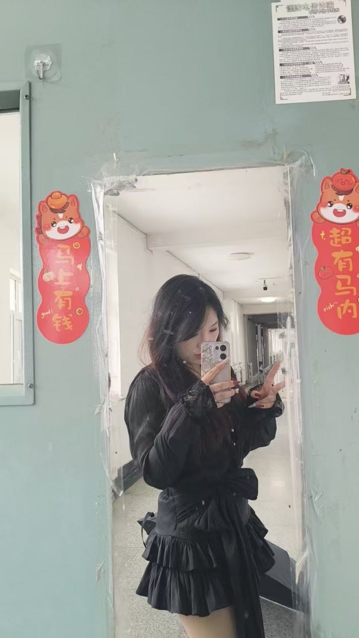 黑龙江省 哈尔滨市 21岁 164cm 110 B杯 自由 听话 抽烟纹身:无 SM:否 无套:可 同居:可 可飞:可 价格:10 特点:听话